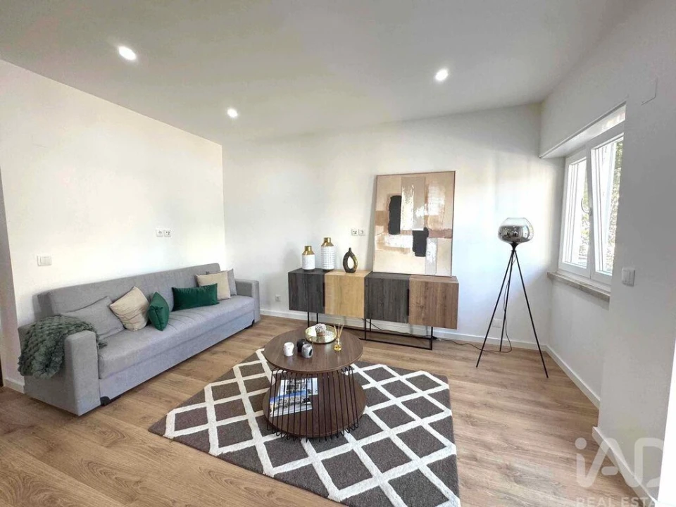 Apartamento T3 para Venda em Benfica Foto 5
