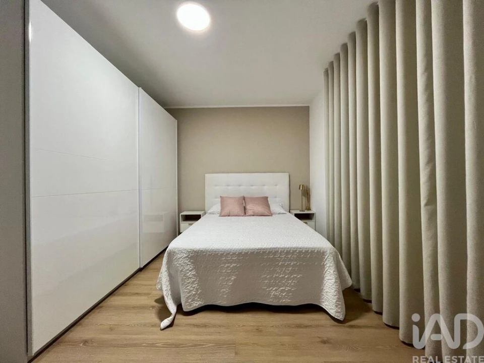 Apartamento T2 para Venda em Ramalde Foto 18