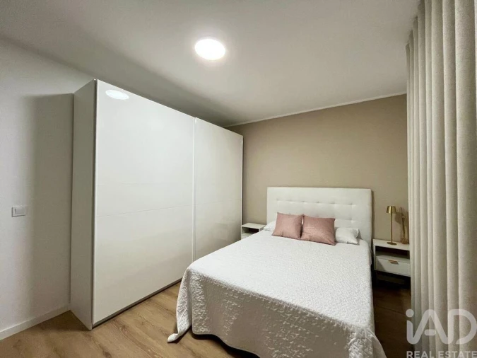 Apartamento T2 para Venda em Ramalde Foto 17
