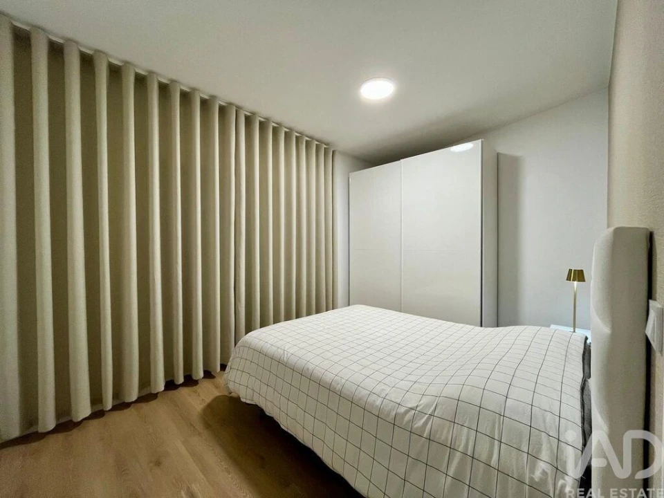 Apartamento T2 para Venda em Ramalde Foto 21
