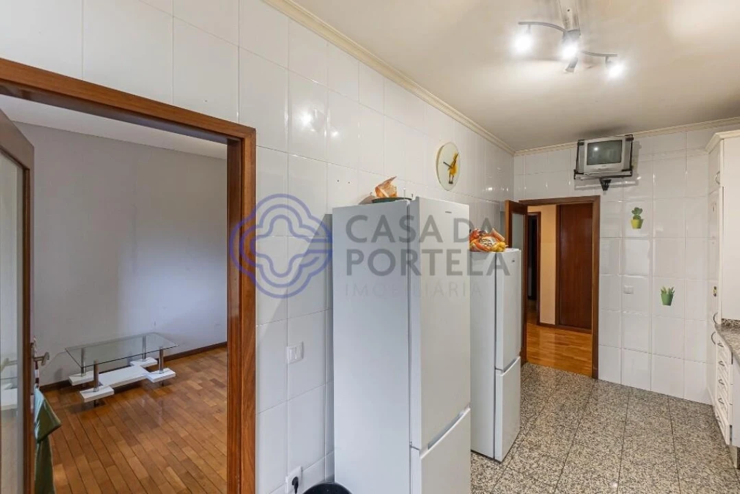 Apartamento T3 para Venda em Vilar de Andorinho Foto 7