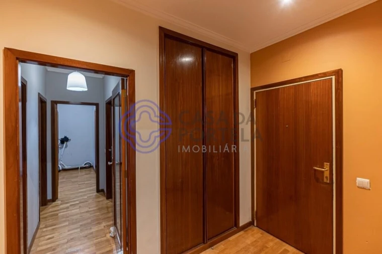 Apartamento T3 para Venda em Vilar de Andorinho Foto 15