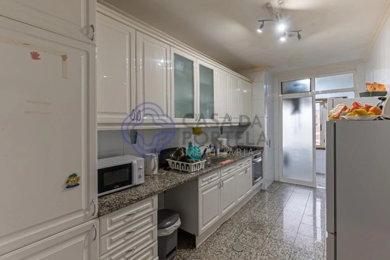 Apartamento T3 para Venda em Vilar de Andorinho Foto 6