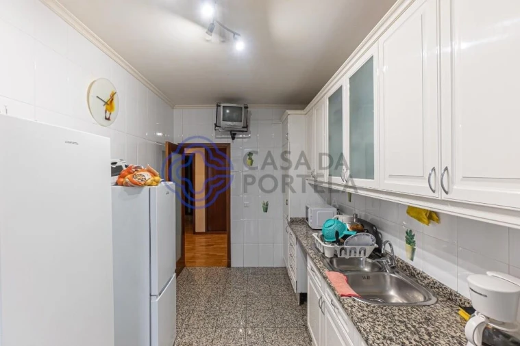 Apartamento T3 para Venda em Vilar de Andorinho Foto 5