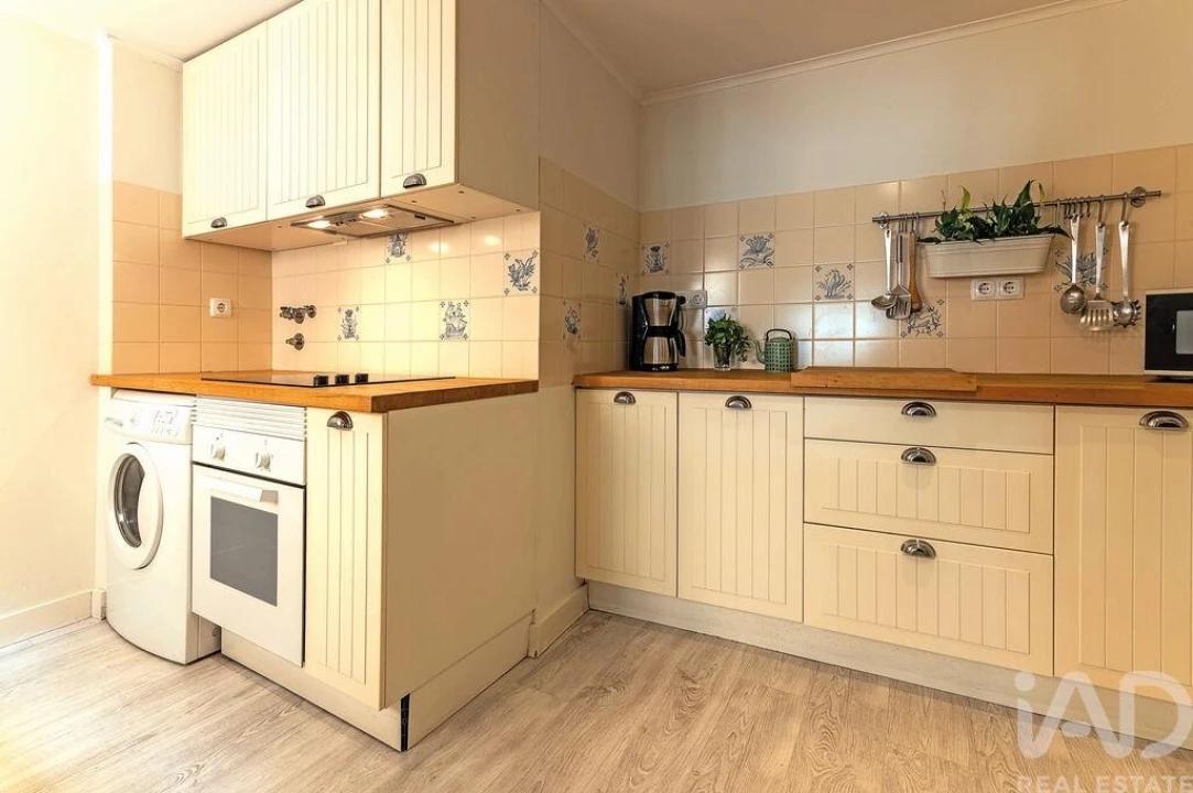 Apartamento T3 para Arrendamento em Misericórdia Foto 7