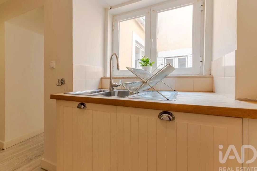 Apartamento T3 para Arrendamento em Misericórdia Foto 8