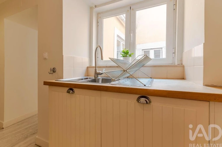 Apartamento T3 para Arrendamento em Misericórdia Foto 8