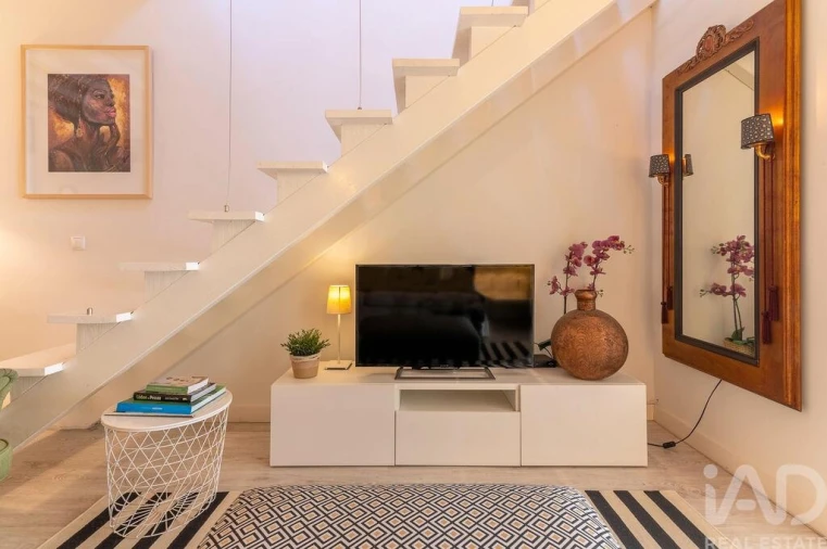 Apartamento T3 para Arrendamento em Misericórdia Foto 2