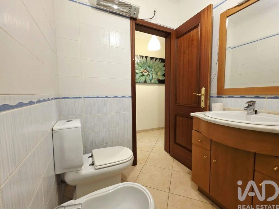 Apartamento T2 para Venda em Olhão Foto 14
