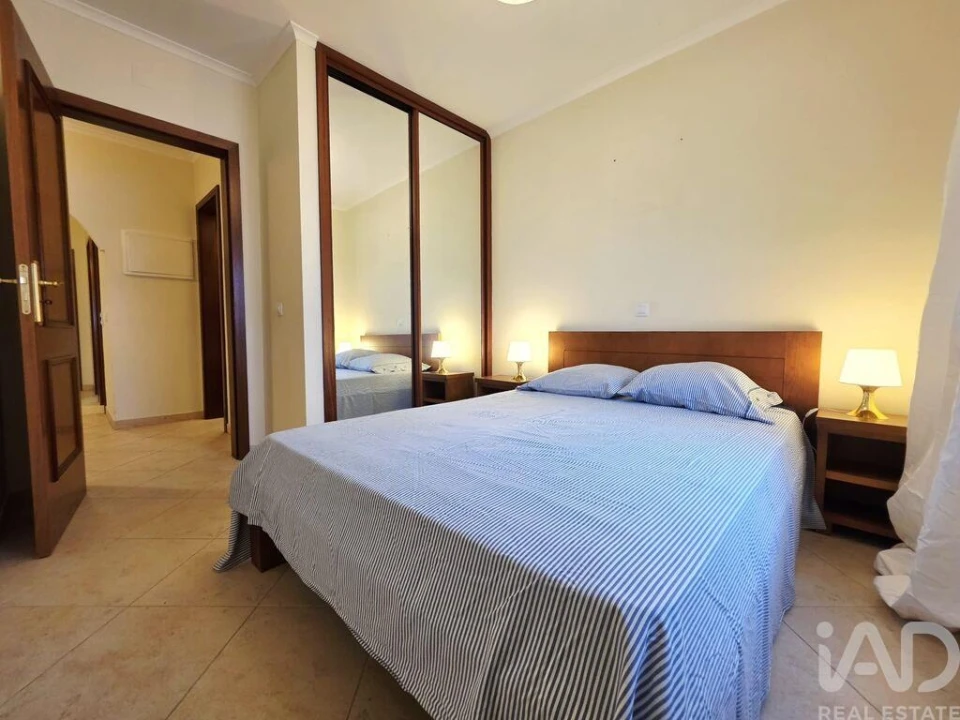 Apartamento T2 para Venda em Olhão Foto 10