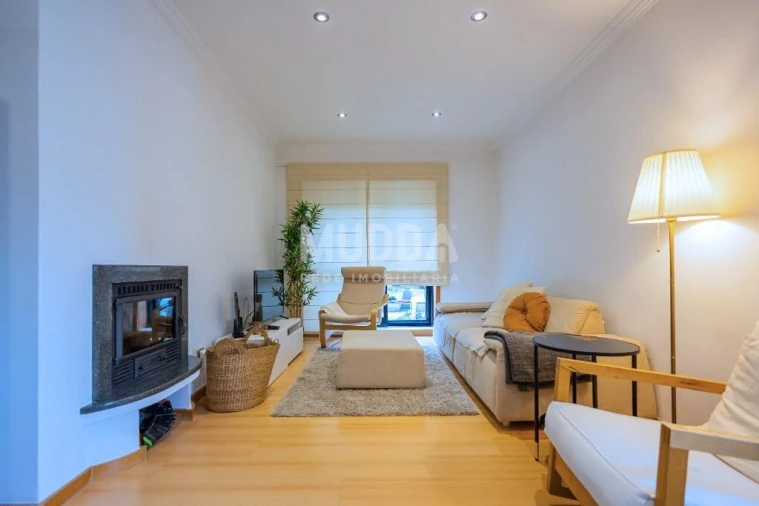 Apartamento T2 para Venda em Arrifana Foto 20