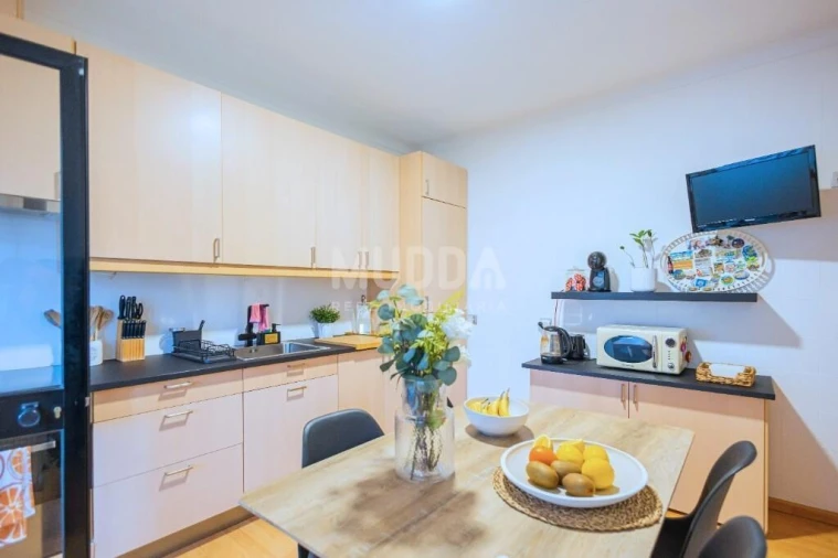 Apartamento T2 para Venda em Arrifana Foto 13