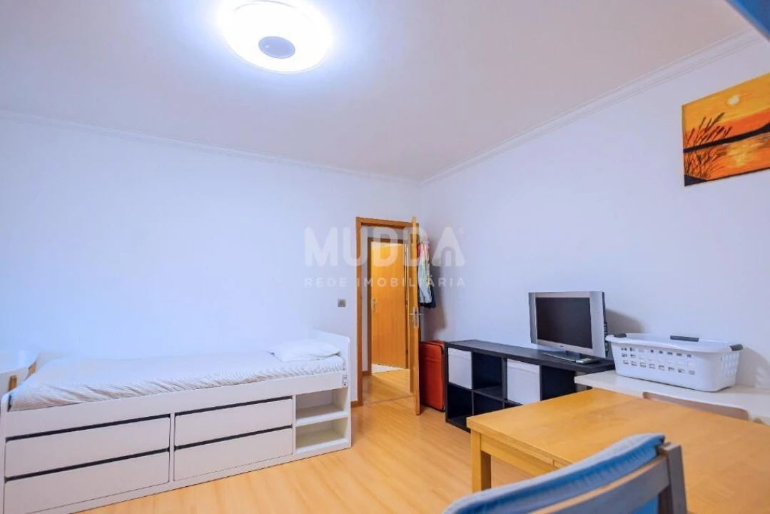 Apartamento T2 para Venda em Arrifana Foto 22