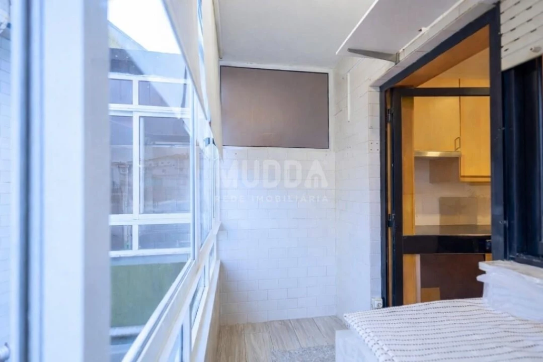 Apartamento T2 para Venda em Arrifana Foto 11