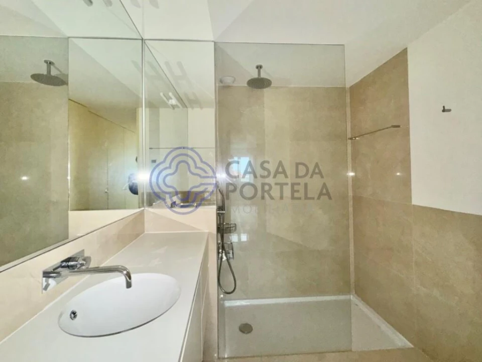 Apartamento T2 para Venda em Cedofeita, Santo Ildefonso, Sé, Miragaia, São Nicolau e Vitória Foto 7