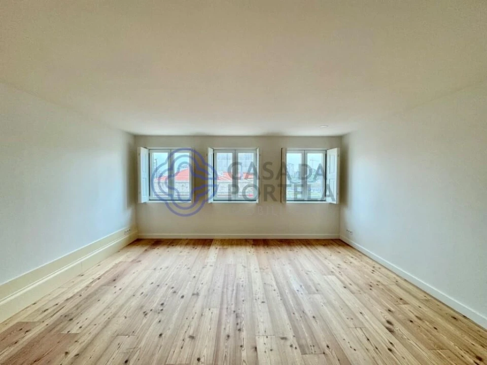 Apartamento T2 para Venda em Cedofeita, Santo Ildefonso, Sé, Miragaia, São Nicolau e Vitória Foto 1