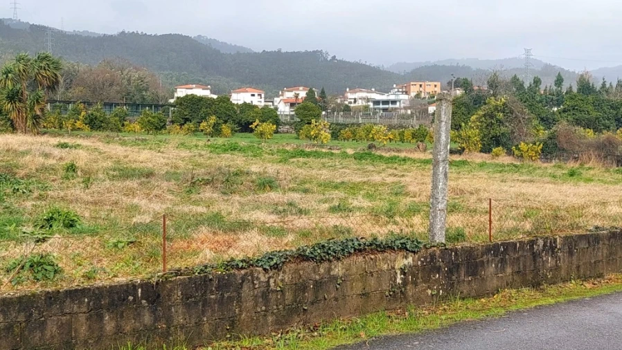 Terreno para Venda em Amares e Figueiredo Foto 4
