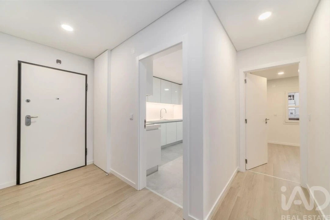 Apartamento T2 para Venda em Tavarede Foto 11