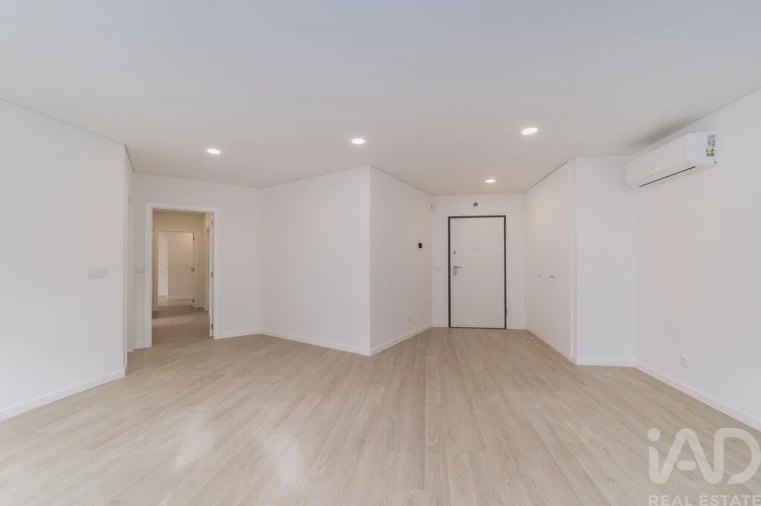 Apartamento T2 para Venda em Tavarede Foto 9