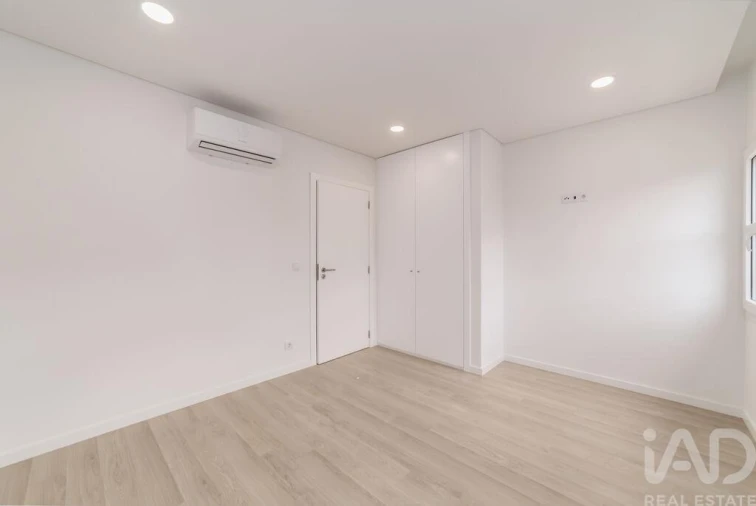 Apartamento T2 para Venda em Tavarede Foto 10