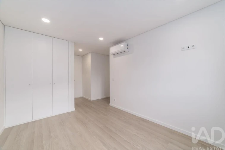 Apartamento T2 para Venda em Tavarede Foto 8