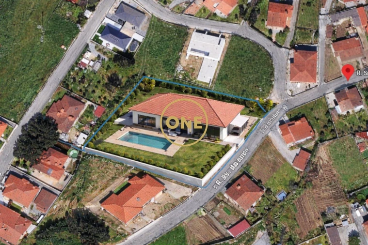 Terreno para Venda em Roriz Foto 1