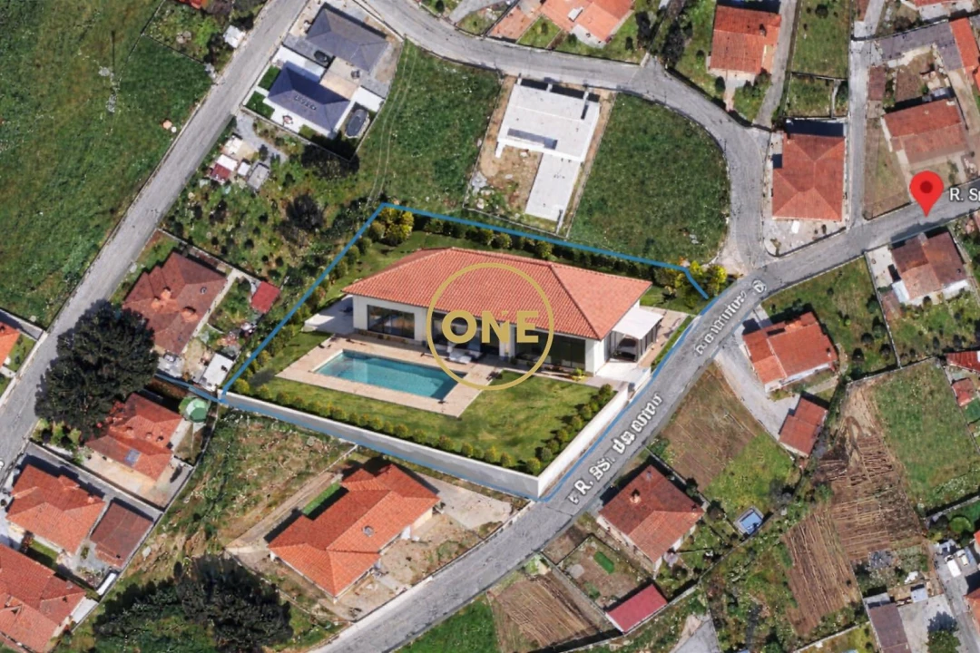 Terreno para Venda em Roriz Foto 1