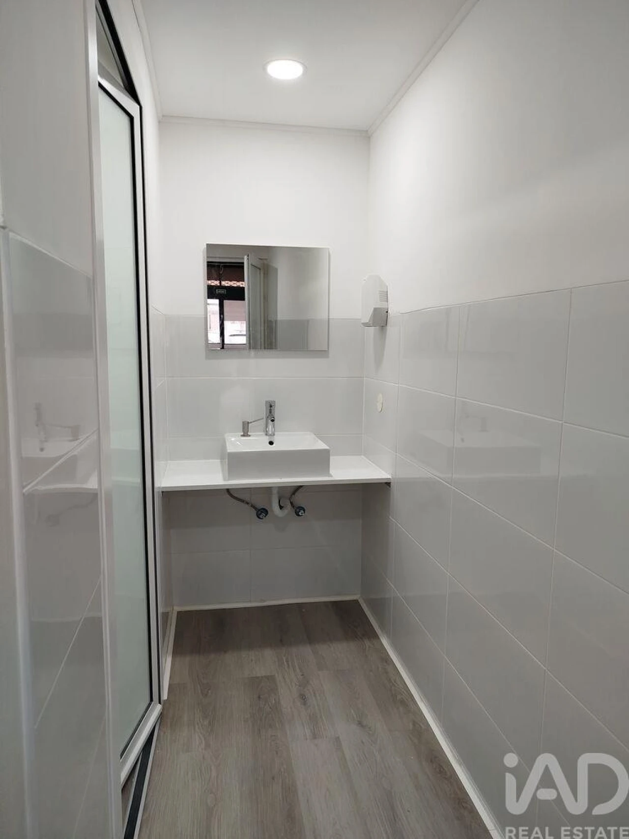 Loja para Arrendamento em Mafamude e Vilar do Paraíso Foto 2