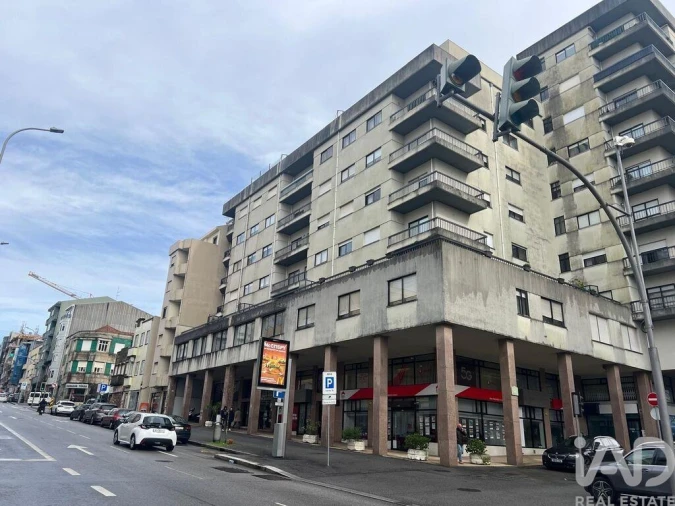 Loja para Arrendamento em Bonfim