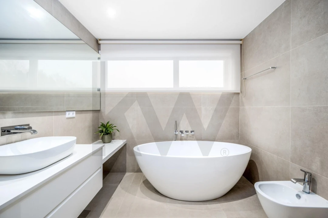 Moradia T4 para Venda em Canelas Foto 15