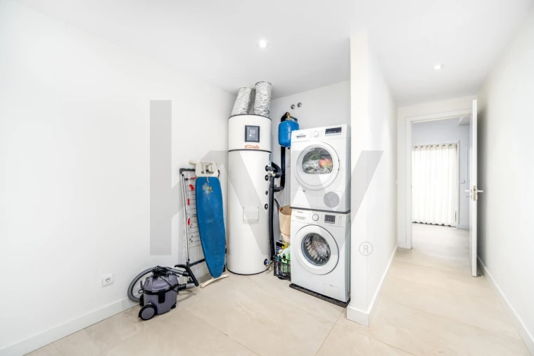 Moradia T4 para Venda em Canelas Foto 22