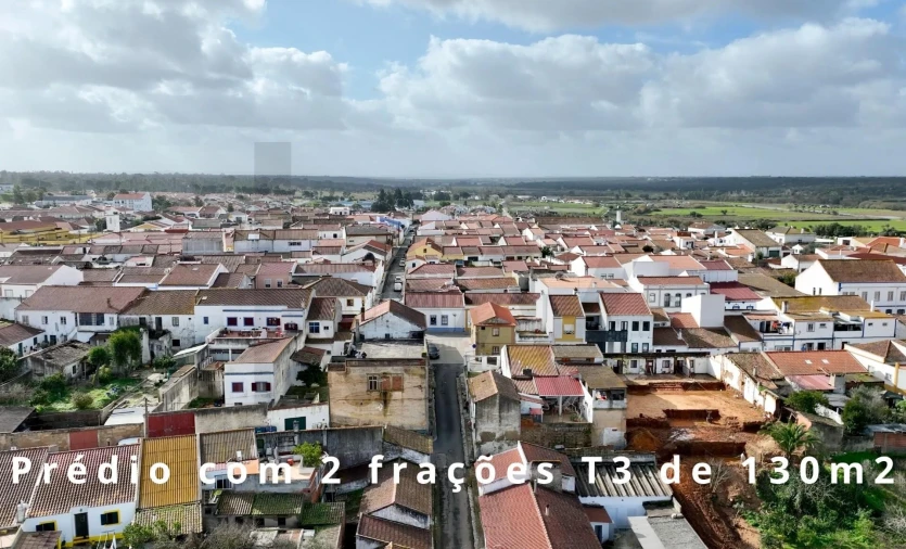 Prédio para Venda em Alvalade Foto 26