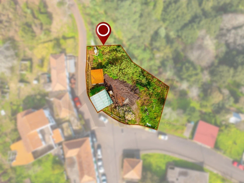 Terreno para Venda em Caniço Foto 1