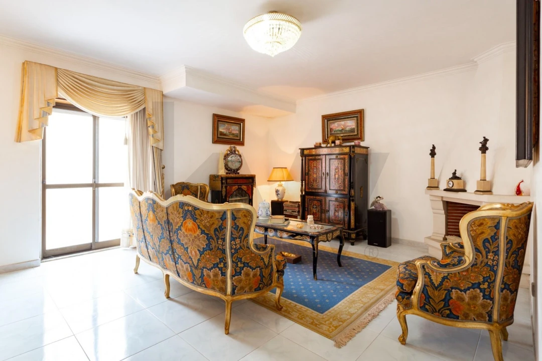 Apartamento T2 para Venda em Massamá e Monte Abraão Foto 2