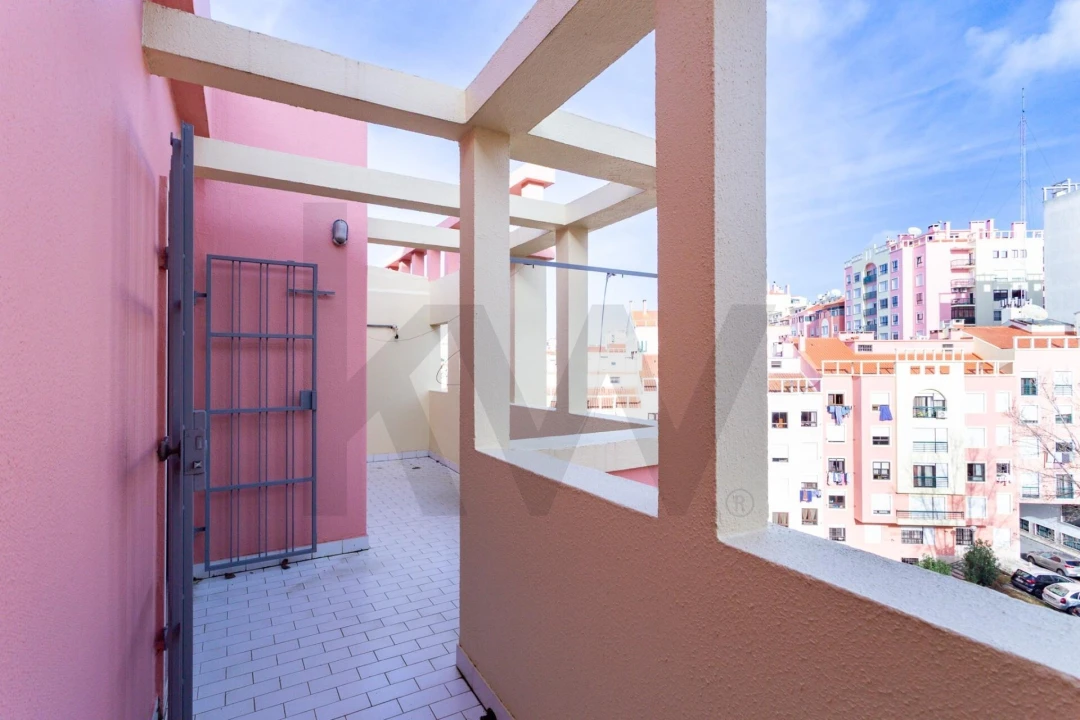 Apartamento T2 para Venda em Massamá e Monte Abraão Foto 8