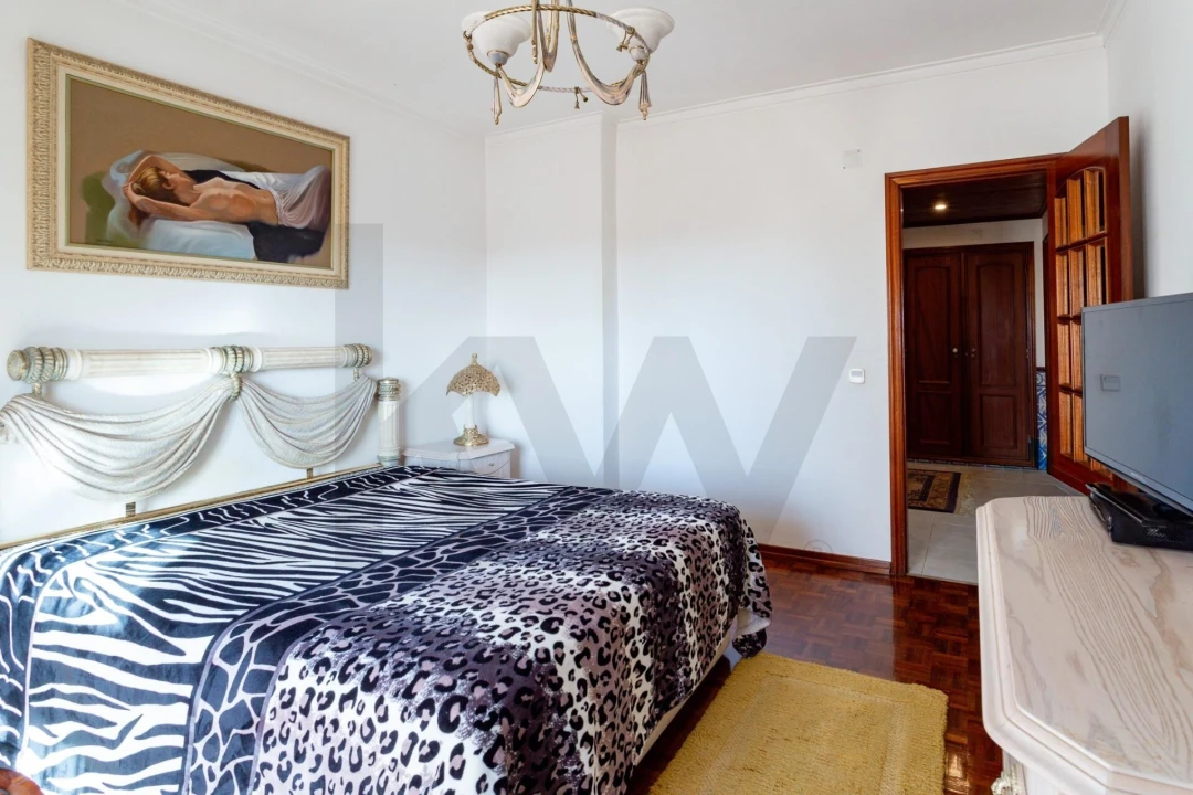 Apartamento T2 para Venda em Massamá e Monte Abraão Foto 19