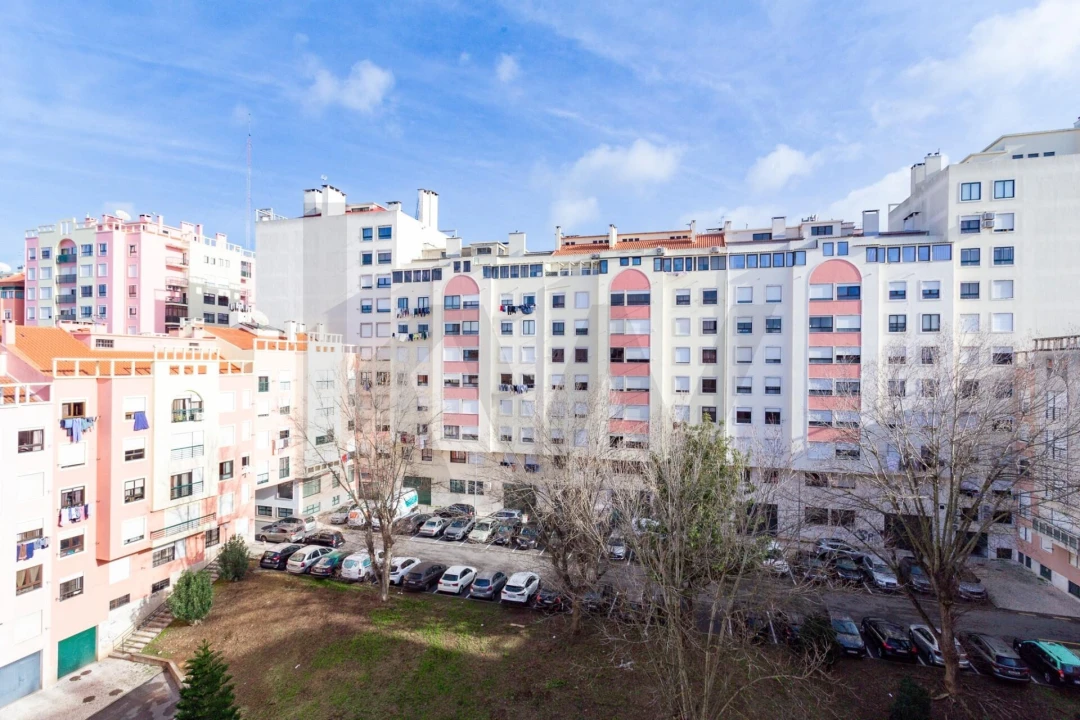 Apartamento T2 para Venda em Massamá e Monte Abraão Foto 12