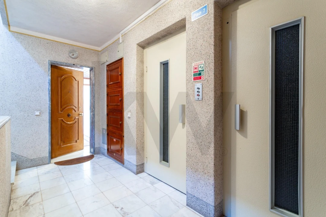 Apartamento T2 para Venda em Massamá e Monte Abraão Foto 31