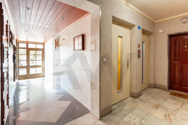 Apartamento T2 para Venda em Massamá e Monte Abraão Foto 32