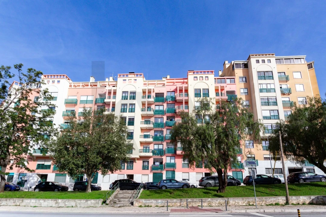 Apartamento T2 para Venda em Massamá e Monte Abraão Foto 33