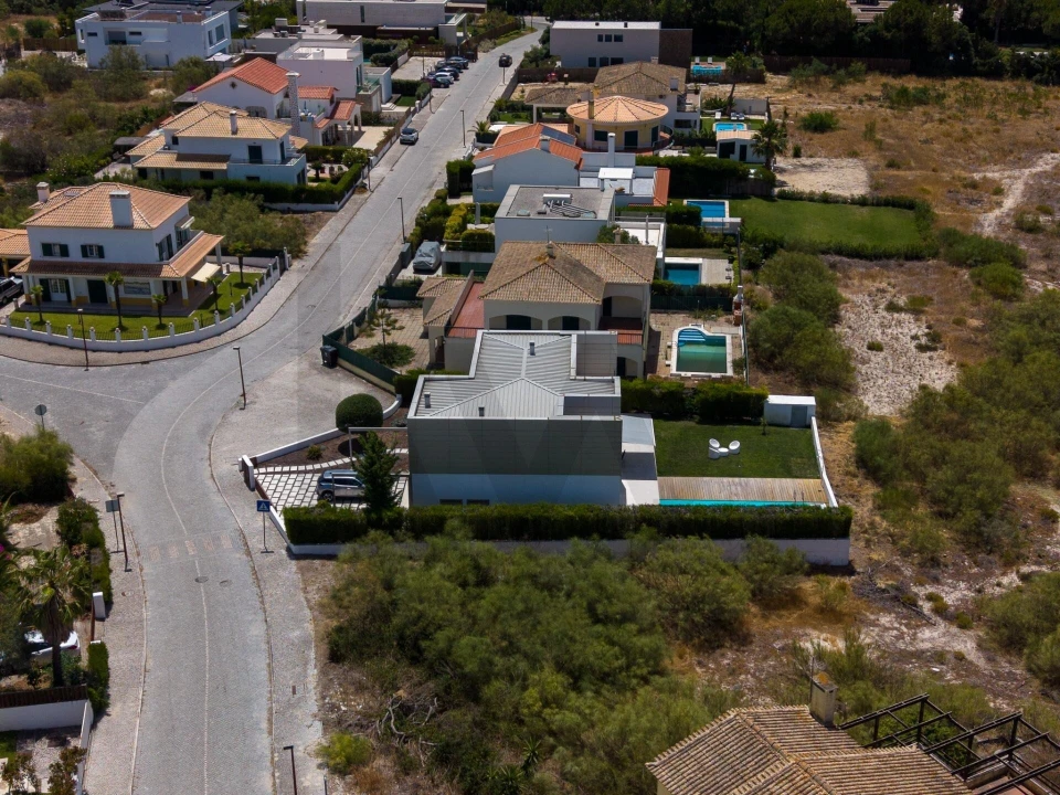 Moradia T4 para Venda em Carvalhal Foto 47