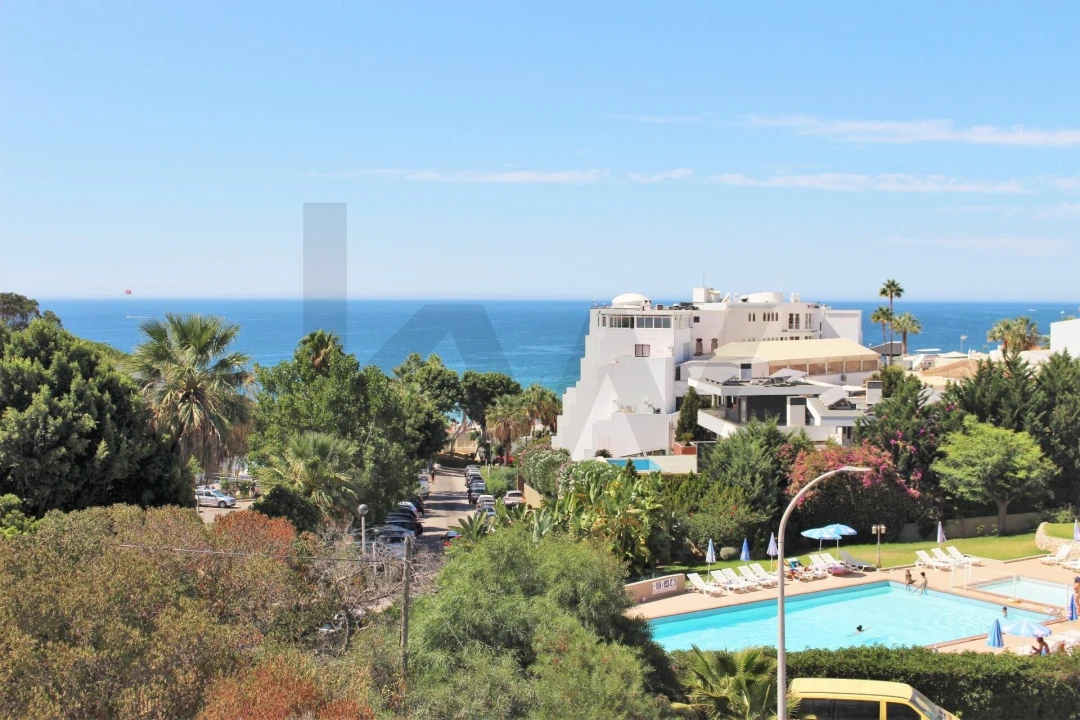 Apartamento T3 para Venda em Albufeira e Olhos de Água Foto 1