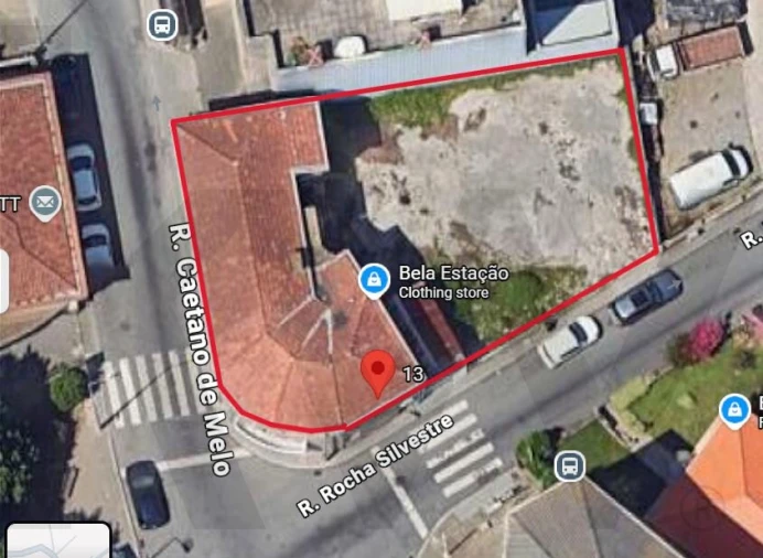 Prédio para Venda em Oliveira do Douro Foto 1