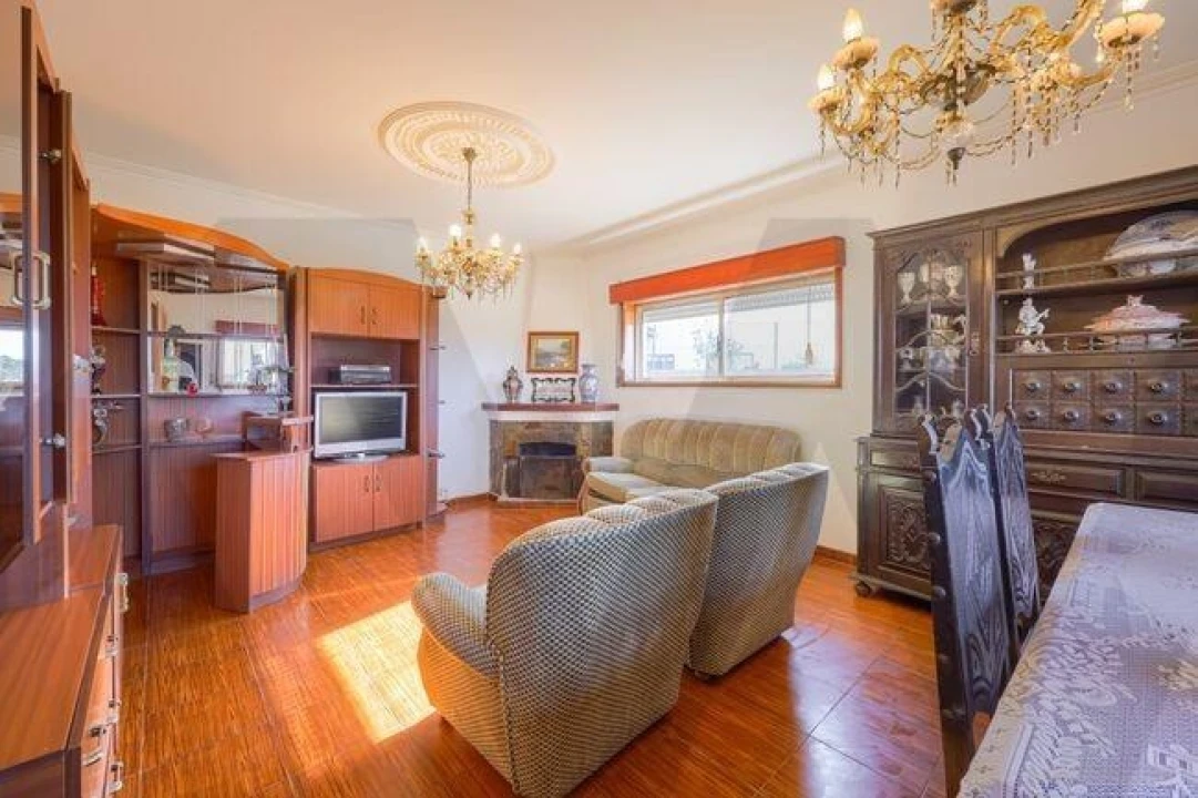 Moradia T6 para Venda em Milheiros de Poiares Foto 29