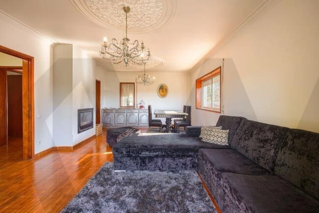 Moradia T6 para Venda em Milheiros de Poiares Foto 10