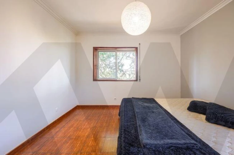 Moradia T6 para Venda em Milheiros de Poiares Foto 21