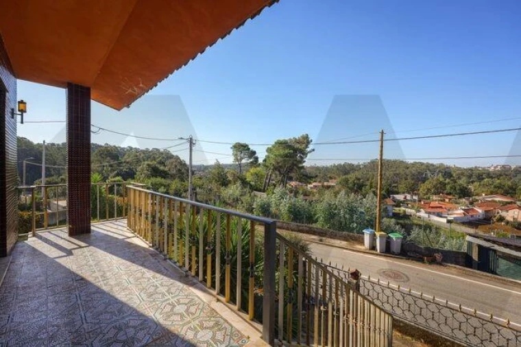 Moradia T6 para Venda em Milheiros de Poiares Foto 12