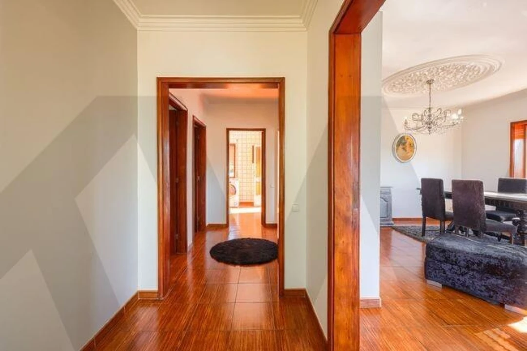 Moradia T6 para Venda em Milheiros de Poiares Foto 14