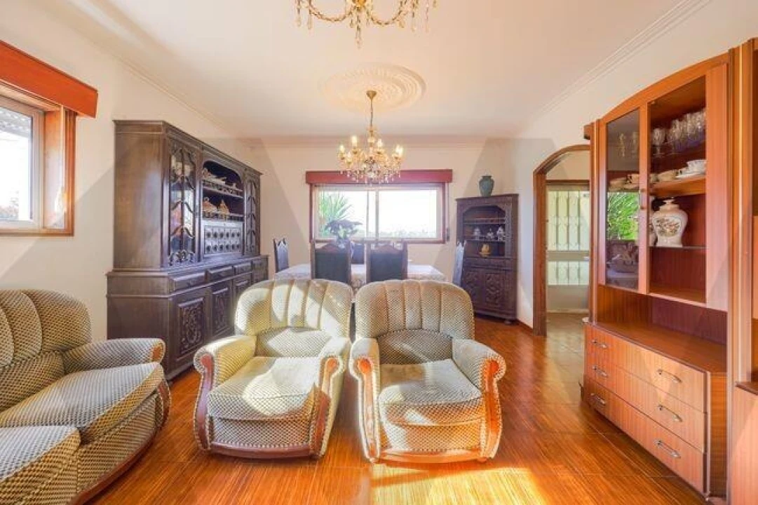 Moradia T6 para Venda em Milheiros de Poiares Foto 25