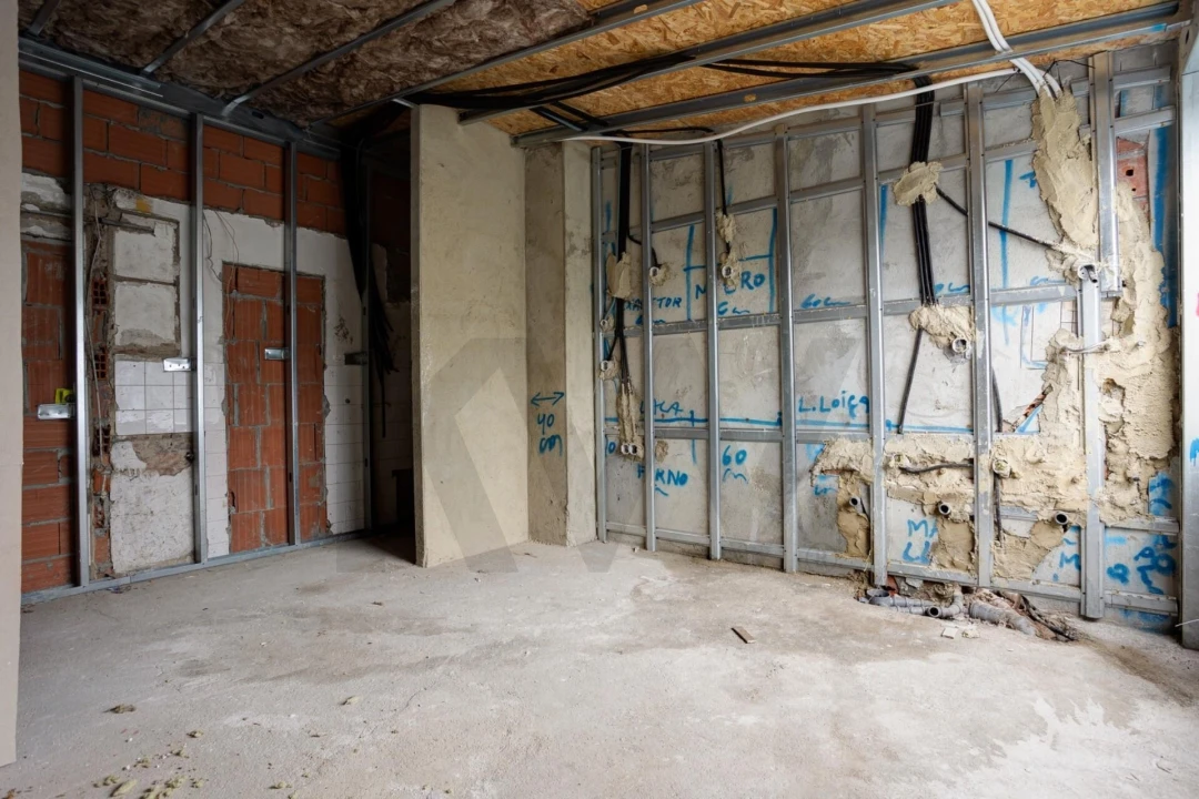 Apartamento T1 para Venda em Camarate, Unhos e Apelação Foto 7